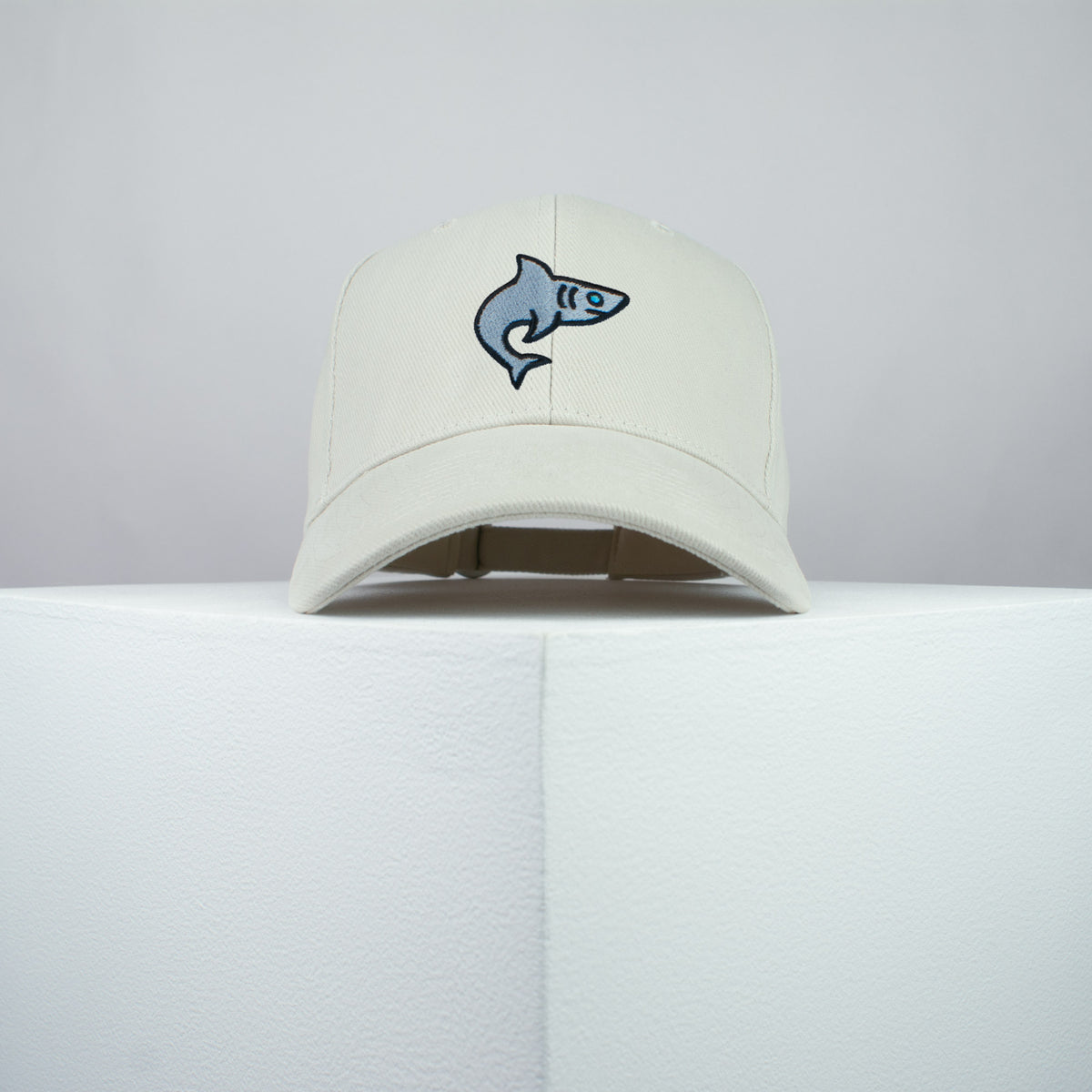 Shark embroidered baseball cap beige / ocean / baby / animal / sharks / embroidery / patch / hat / dad hat / cap / iron on patch / embroidered patch / badge / applique / embroidered / punk patches / trucker hat / snapback / caps / dad hats / baseball hat / mens hat / womens hat / embroidered hat / dad cap / embroidered cap