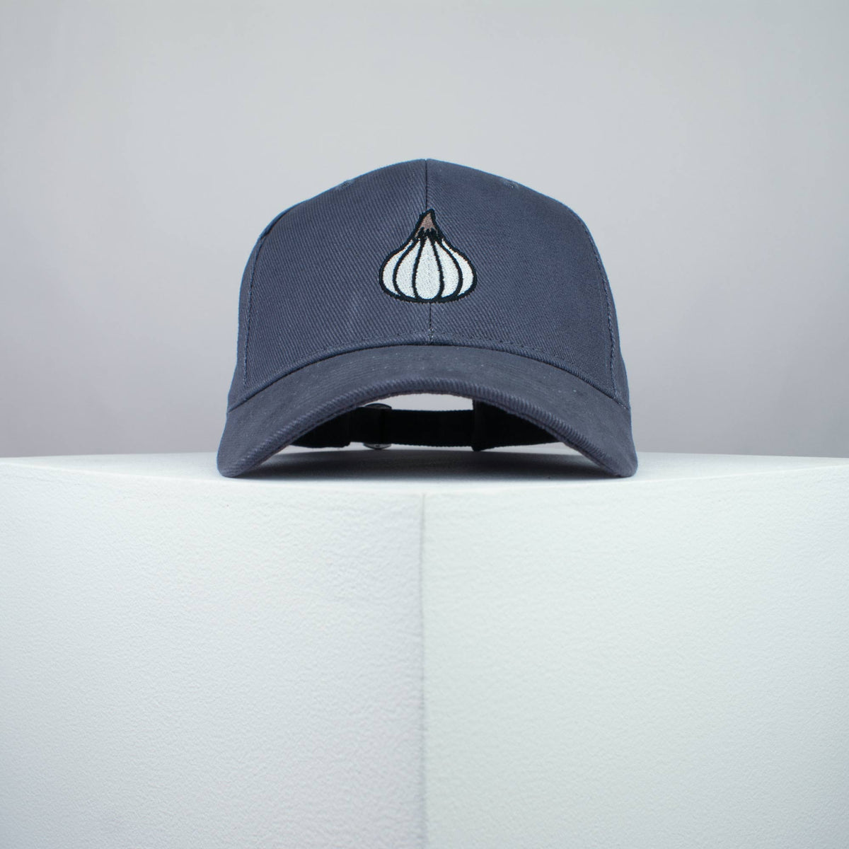 Garlic clove embroidered baseball cap grey / food / gift / vegan / embroidery / patch / hat / dad hat / cap / iron on patch / embroidered patch / badge / applique / embroidered / punk patches / trucker hat / snapback / caps / dad hats / baseball hat / mens hat / womens hat / embroidered hat / dad cap / embroidered cap