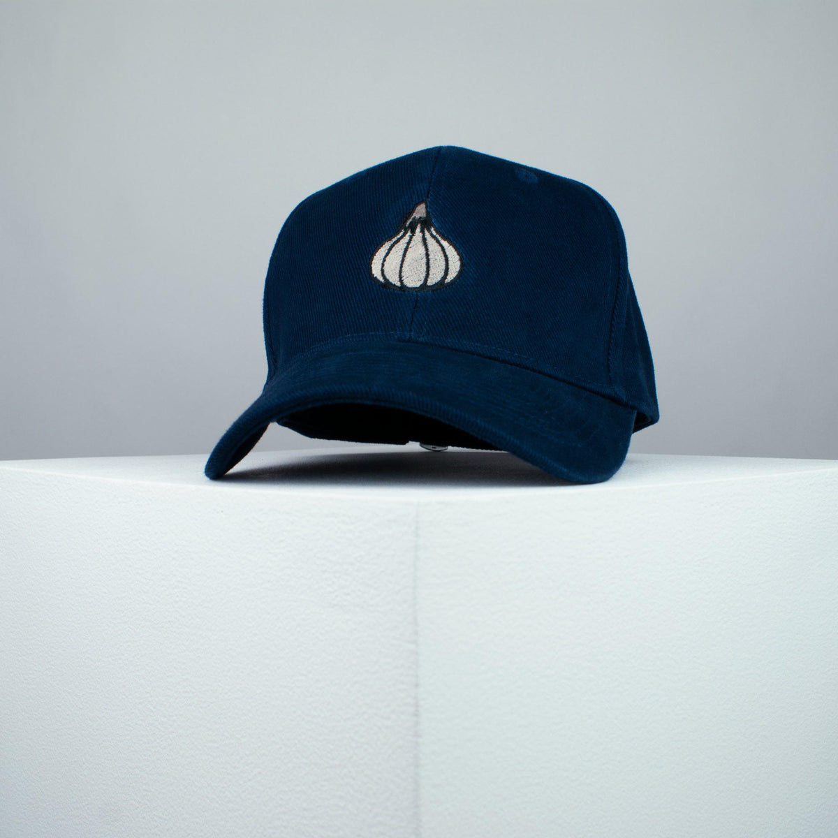 Garlic clove embroidered baseball cap (8 hat colours) / food / gift / vegan / embroidery / patch / hat / dad hat / cap / iron on patch / embroidered patch / badge / applique / embroidered / punk patches / trucker hat / snapback / caps / dad hats / baseball hat / mens hat / womens hat / embroidered hat / dad cap / embroidered cap 2