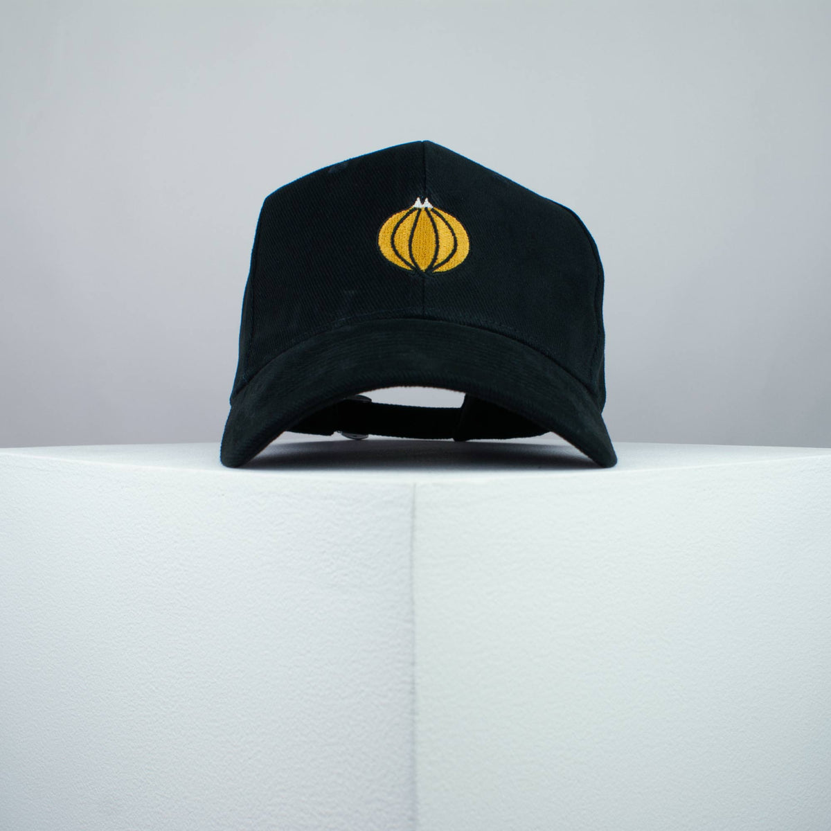 Onion embroidered baseball cap black / vegan / gift / food / embroidery / patch / hat / dad hat / cap / iron on patch / embroidered patch / badge / applique / embroidered / punk patches / trucker hat / snapback / caps / dad hats / baseball hat / mens hat / womens hat / embroidered hat / dad cap / embroidered cap